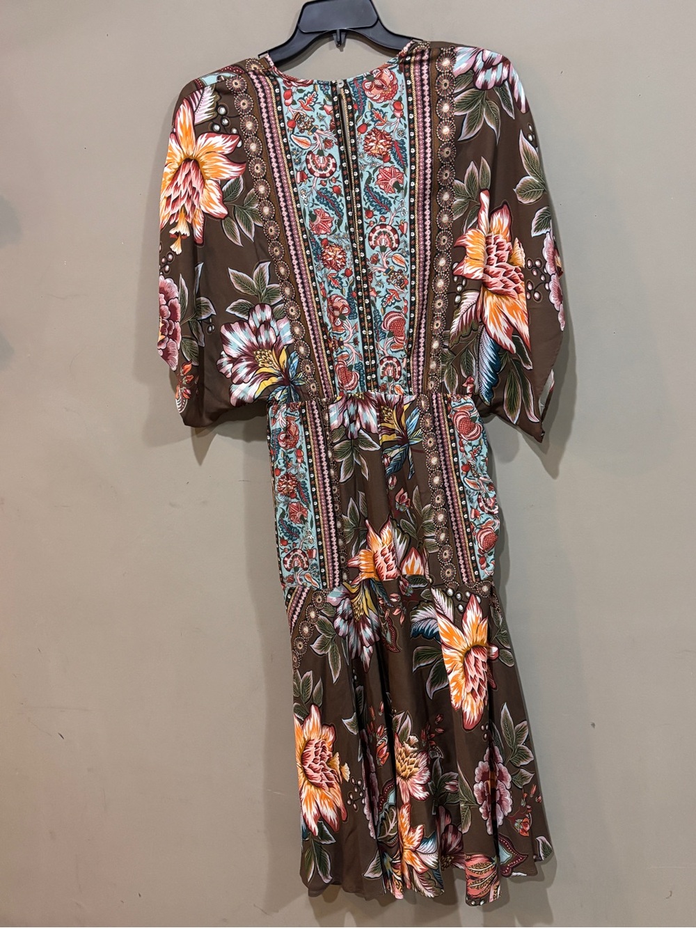 Farm Rio x Anthropologie Valentina Ruched Floral Midi Dress Brown Size PM Petite - Picture 10 of 10